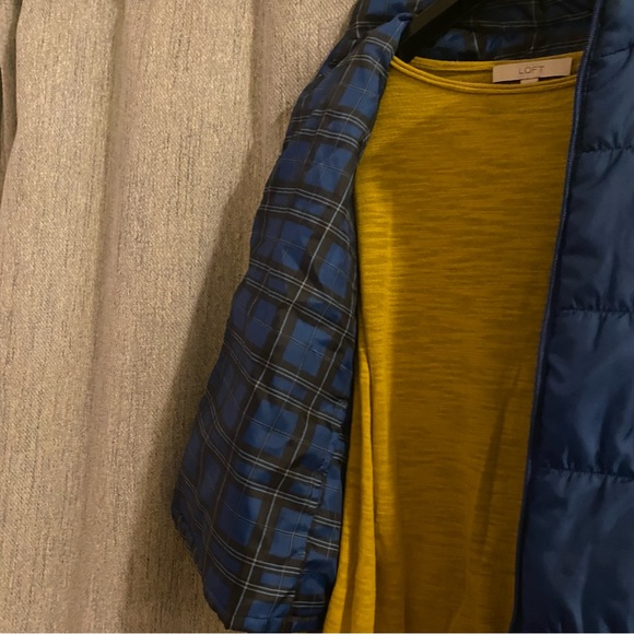 Ann Taylor Mustard Sweater with a Blue Reversible Vest set… and Earrings ….. - Picture 8 of 9